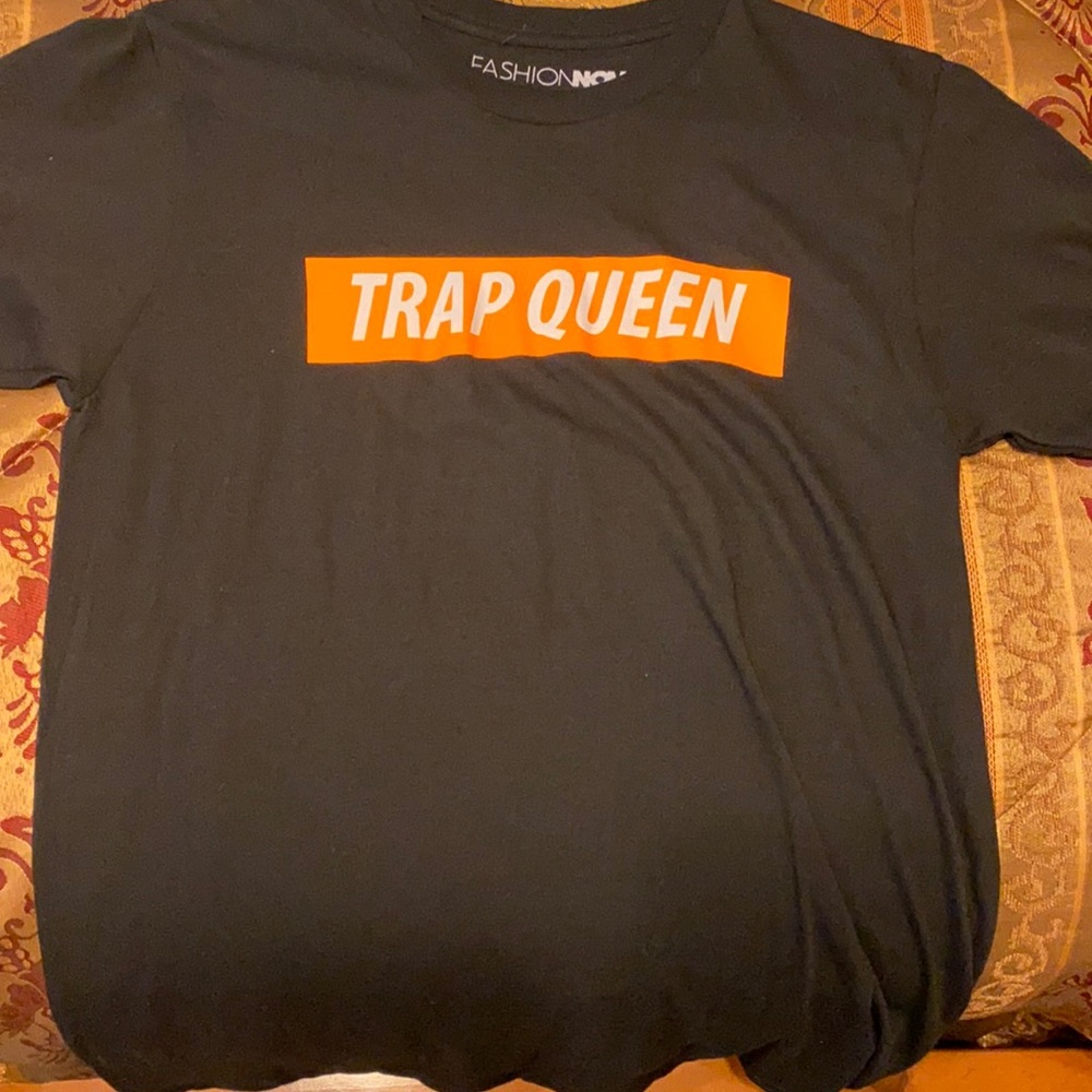 Trap Queen Graphic Tee! Size Small! Fashion Nova!